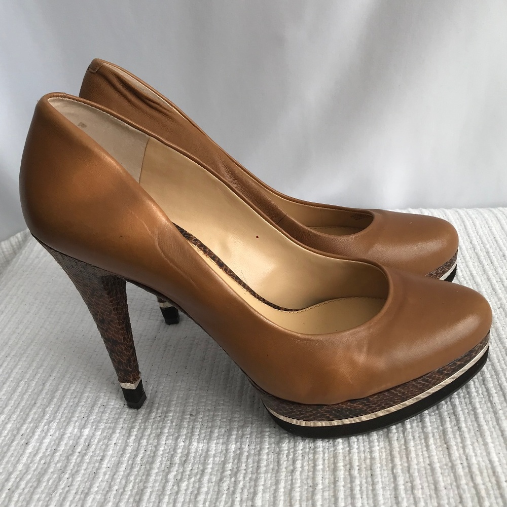 Gianni Bini Tan Platform Heels
